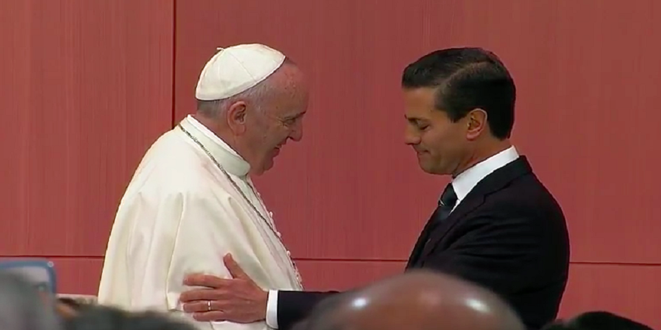 Presidente Peña Nieto y papa Francisco sostienen encuentro privado