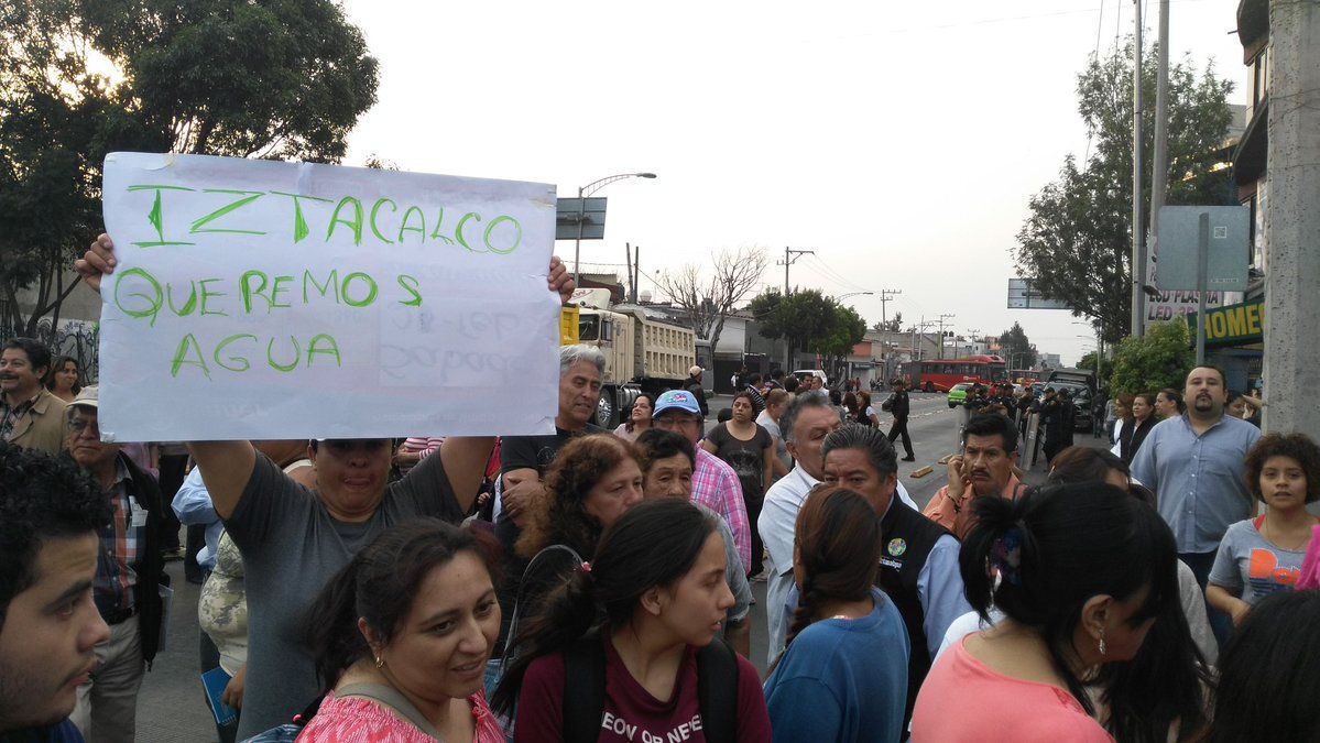 Otra vez. Vecinos de Iztacalco protestan por falta de agua