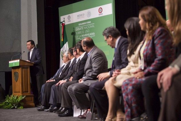Osorio Chong pide descriminalizar a consumidores de droga - Debate-mariguana-Osorio-Chong
