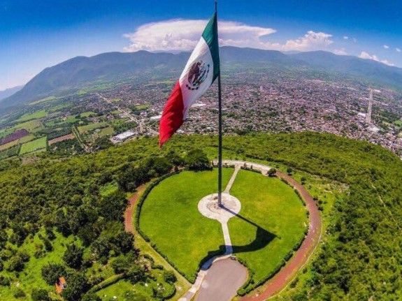 Iguala no puede quedar marcada por Ayotzinapa: EPN - Dia-de-la-bandera-Iguala-gobmx