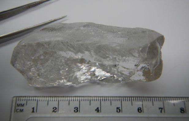 Encuentran enorme diamante de 404 quilates - Diamante-404-kilates