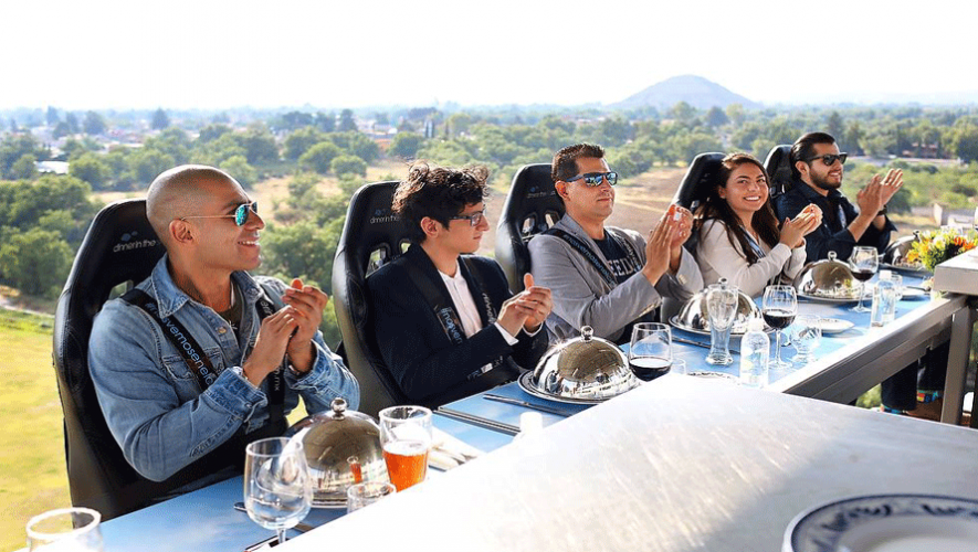 Guatemala inaugura un restaurante flotante a 40 metros de altura - Dinner-in-the-Sky-2