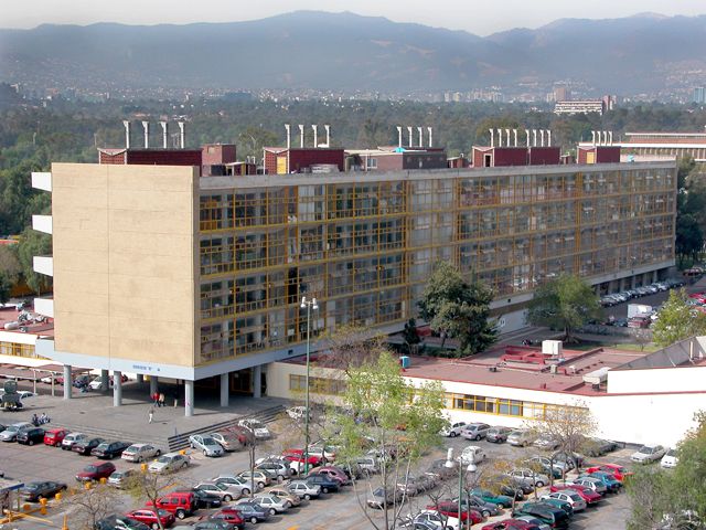 Niño de 9 años se diploma en bioquímica y biología molecular - Facultad-de-Quimica