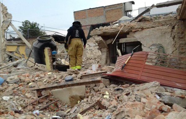 Explosión en Zapopan deja daños en siete casas - Incendio-Atemajac-5