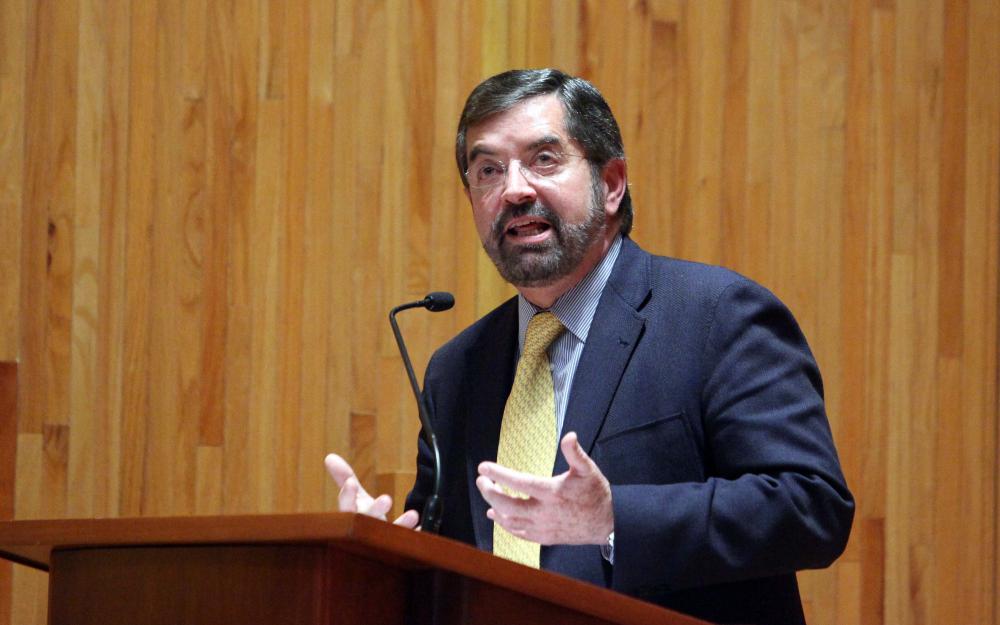 Hay que sentarse a hablar con los grupos terroristas Hay que sentarse a hablar con los grupos terroristas