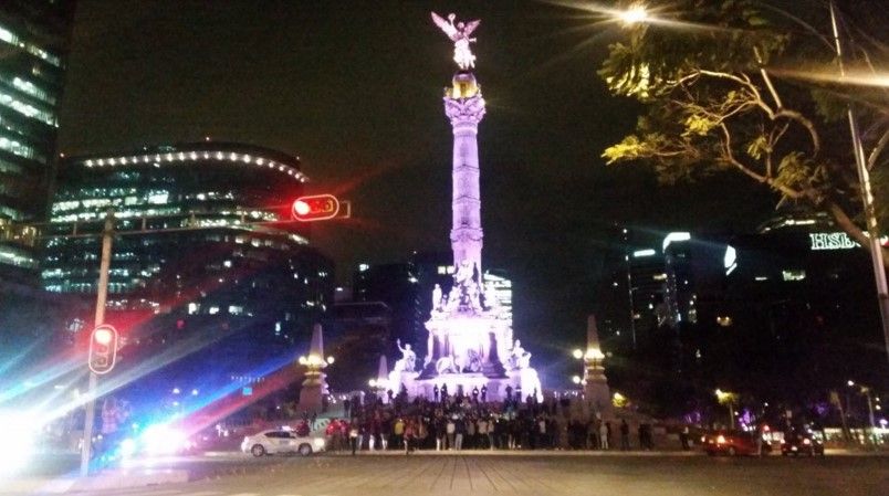 Así festejaron a Leonardo DiCaprio en México - Leonardo-DiCaprio-Angel-tutsirouge