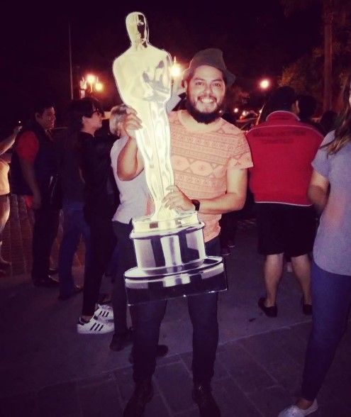 Así festejaron a Leonardo DiCaprio en México - Leonardo-DiCaprio-Macroplaza-emmanueldelsilencio