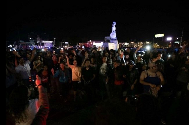 Así festejaron a Leonardo DiCaprio en México - Leonardo-DiCaprio-Minerva-Milenio