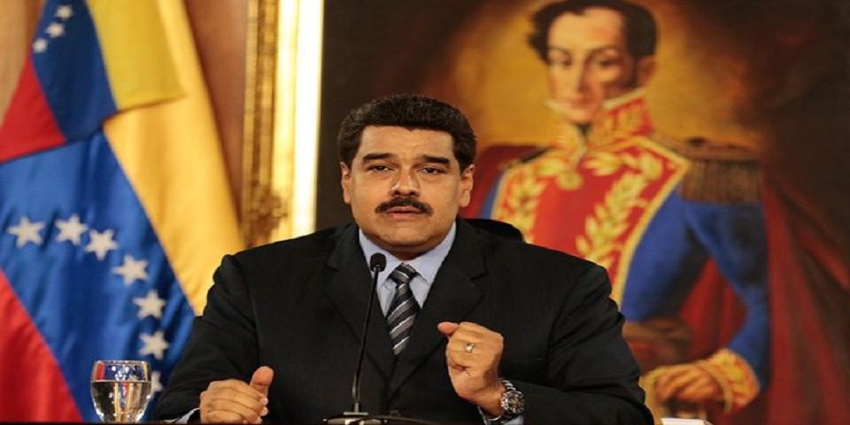 Anuncia Maduro incremento al precio de la gasolina