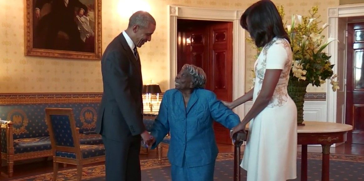 Video: anciana de 106 años baila con Obama Video: anciana de 106 años baila con Obama