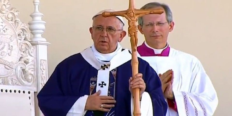 Padres de normalistas están desilusionados de la Iglesia Católica: abogado - Papa-Francisco-Ciudad-Juárez-5