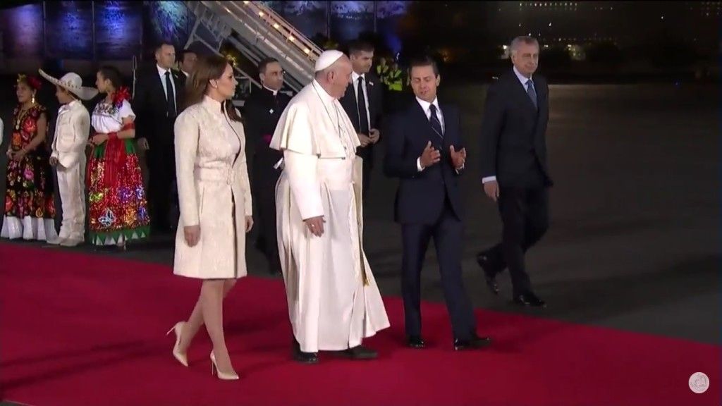 El papa Francisco llega a México - Papa-llegada-3-1024x576