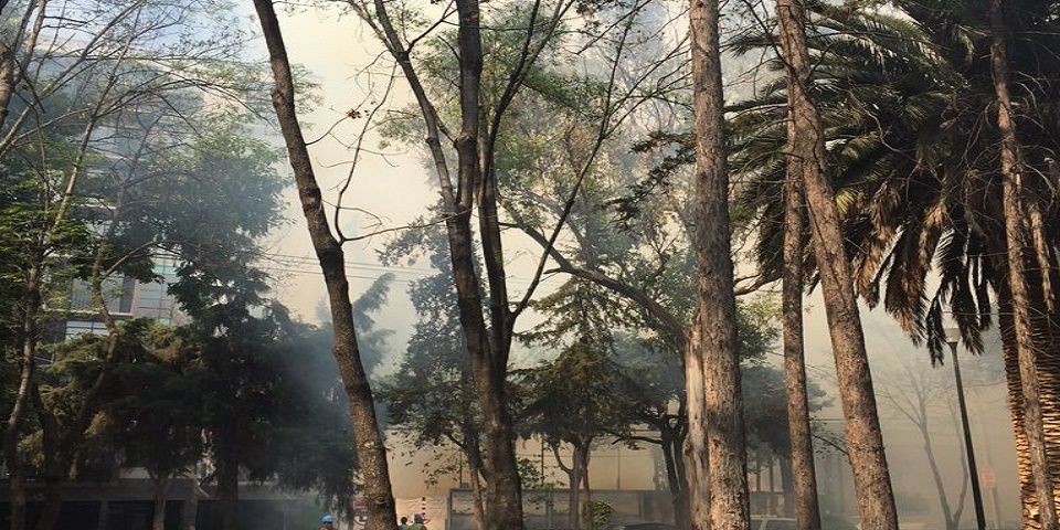 Ocurre incendio en inmediaciones de Parque Hundido Ocurre incendio en inmediaciones de Parque Hundido