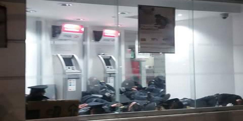 Denuncian maltrato policías de operativo papal del SSPDF Denuncian maltrato policías de operativo papal del SSPDF