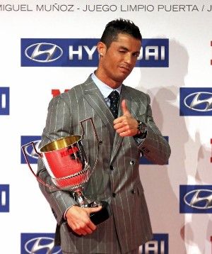 Cristiano Ronaldo recibe su tercer Pichichi - Screenshot_144