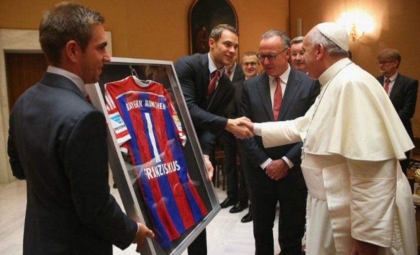 El papa Francisco y su acercamiento con el futbol - Screenshot_21-1