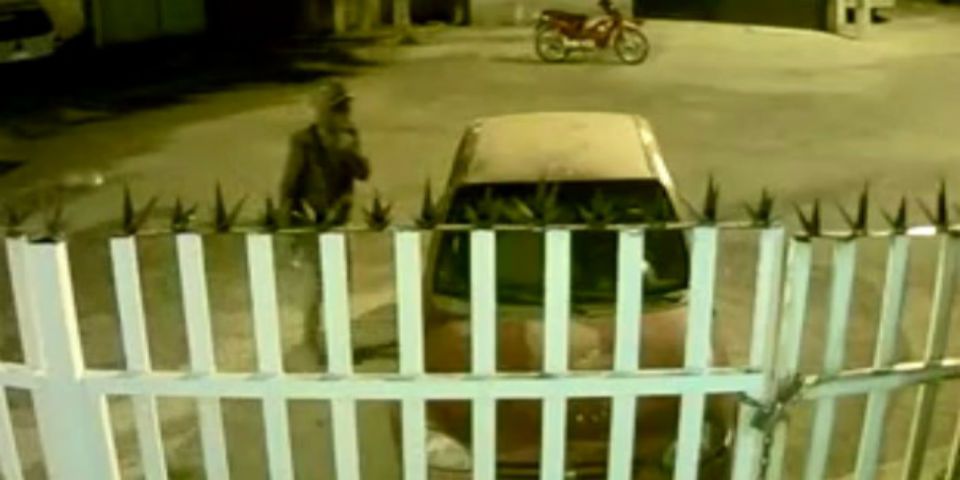 Video: sujeto roba con ‘tranquilidad’ un auto en Aguascalientes