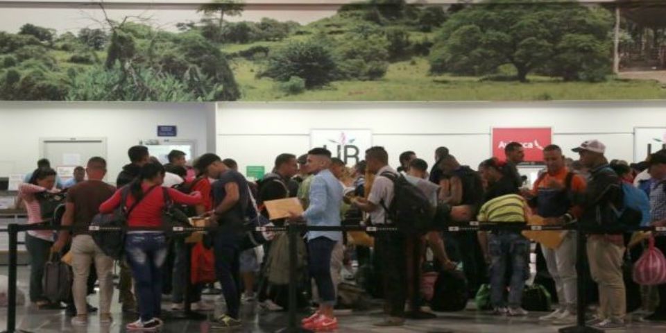 Recibe en Nuevo Laredo a grupo vulnerable de 48 familias de Cuba