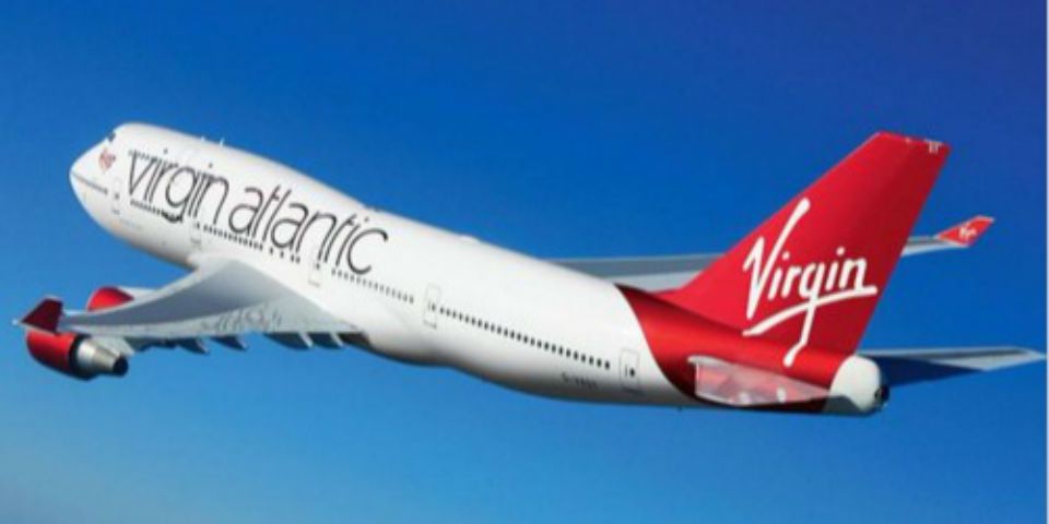 Regresa avión a Londres por láser