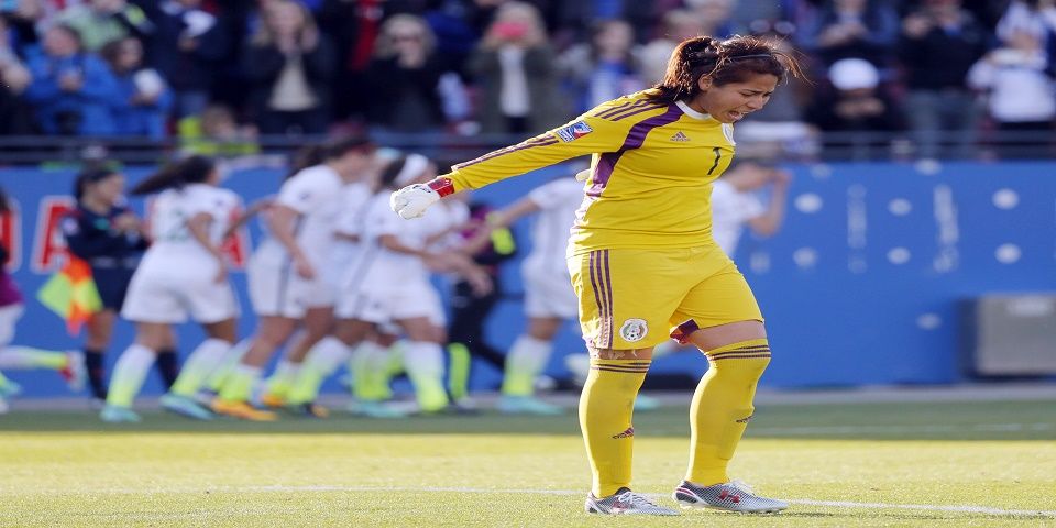 Con polémico penal, Selección femenil de México pierde ante EE.UU.