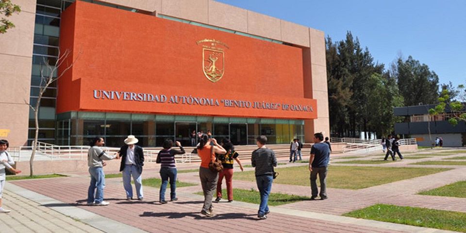 Liberan académicos instalaciones de la UABJO