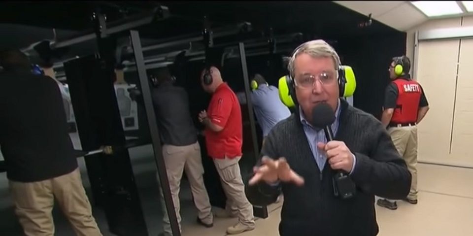 Video: reportero es interrumpido en vivo por el ruido de disparos