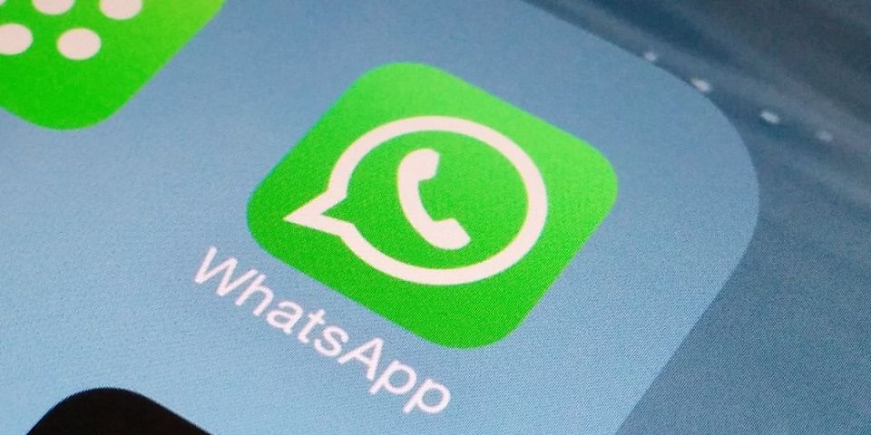 WhatsApp permite enviar documentos