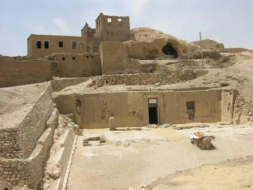 Especialistas mexicanos restaurarán tumba del profeta Puimra en Egipto - a09n1cie1_e04158d1