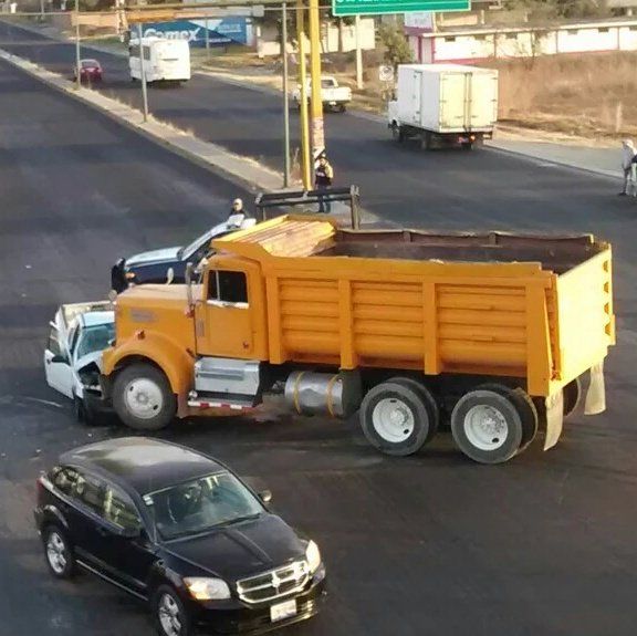 Choque genera caos en la México-Puebla - accidente-puebla-mexico-2
