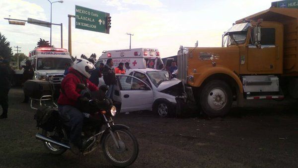Choque genera caos en la México-Puebla - accidente-puebla-mexico-3