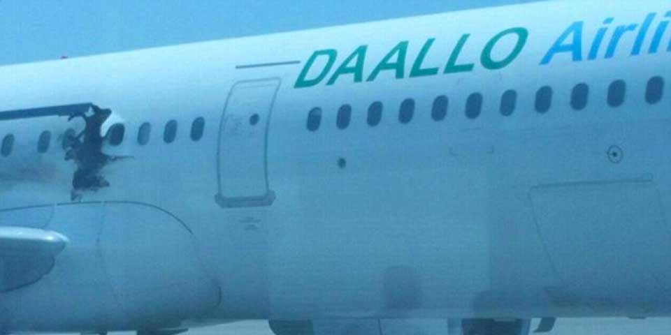 Explosión deja un agujero en avión en África