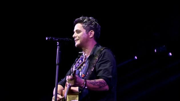 Alejandro Sanz defiende a mujer durante concierto Alejandro Sanz defiende a mujer durante concierto