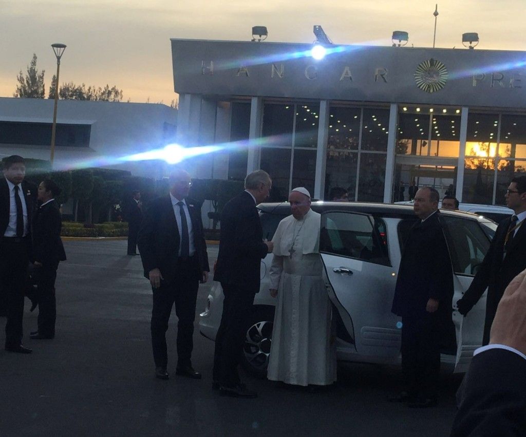 El avión que llevó al papa Francisco a Chiapas - avion-papa-chiapas-3-1024x851