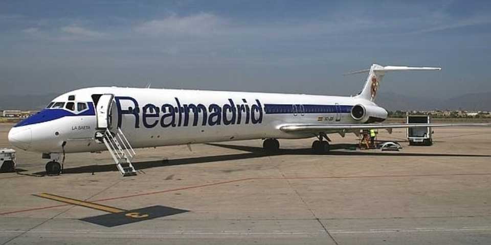 Periodista desea que caiga avión del Real Madrid