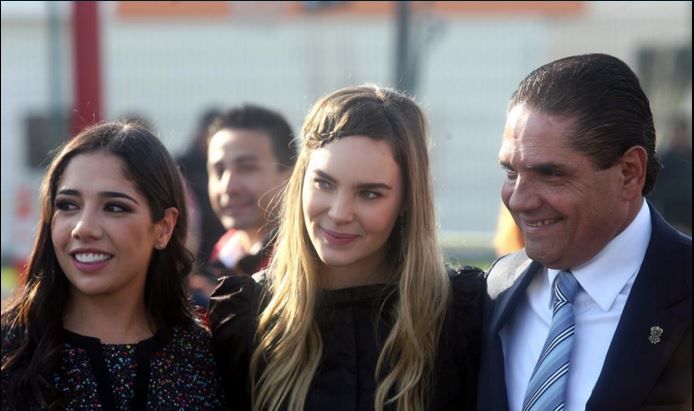 Barbosa exige más que un boletín para explicar traslado de Belinda