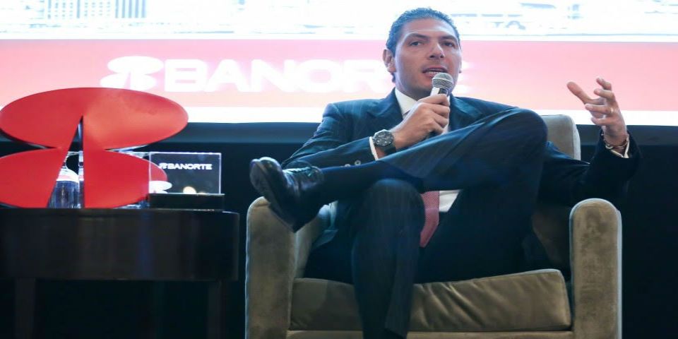 Carlos Hank González ve benéfica la llegada de nuevos bancos