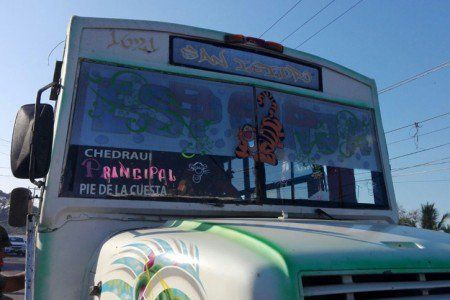 Asesinan a chofer frente a 15 pasajeros en Acapulco Asesinan a chofer frente a 15 pasajeros en Acapulco