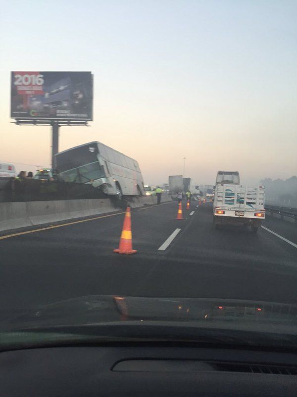 Choque en Circuito Exterior Mexiquense deja un muerto - choque-circuito-mexiquense-4