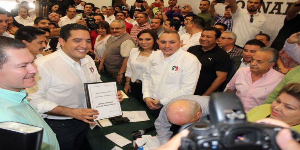 Se registra Jesús Valdés como precandidato único del PRI para Culiacán