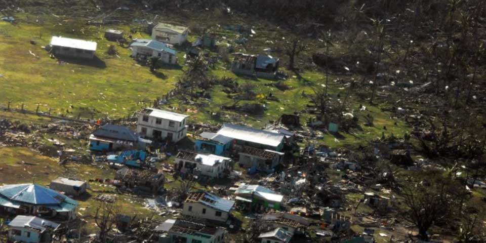 Ciclón deja al menos 20 muertos en Fiji Ciclón deja al menos 20 muertos en Fiji