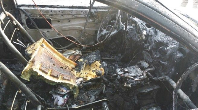 Detención de "El Yorch" ocasiona disturbios en la UNAM - coche-incendio-UNAM-MxQnoticias3