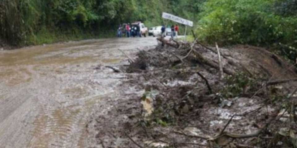 Deslave en Edomex deja tres muertos