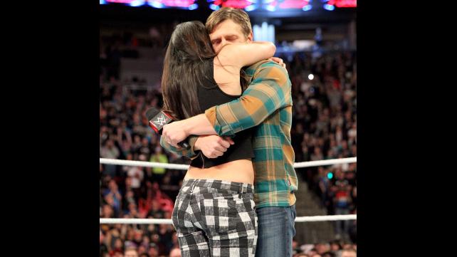 Daniel Bryan confirma su retiro en un emotivo Raw - despedida-Daniel-Bryan-3