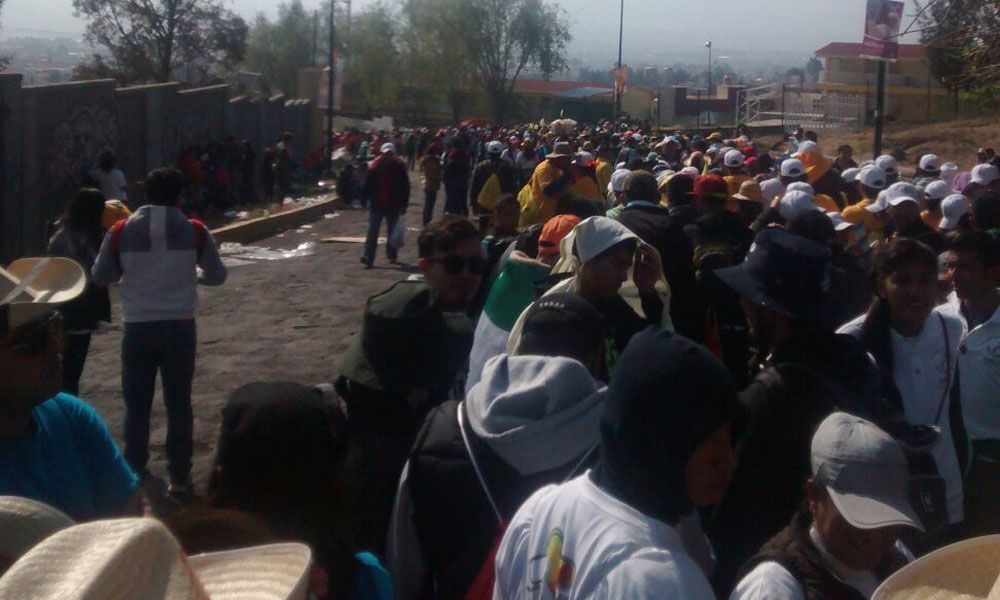 Controlan corto circuito en estadio donde estará el papa - enfrentamiento-estadio-morelos-2