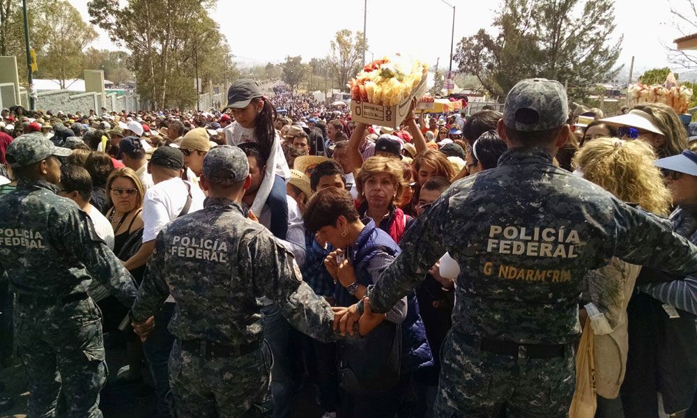 Controlan corto circuito en estadio donde estará el papa - enfrentamiento-estadio-morelos-6