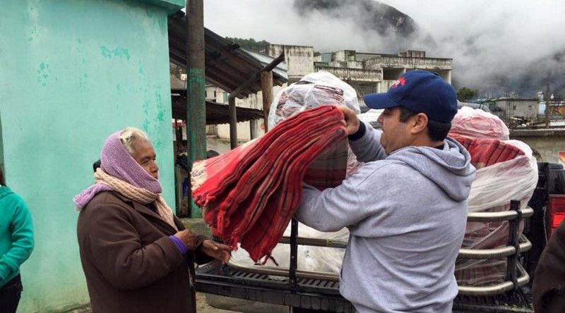 Renuncia funcionario de NL por gastos en cobijas Renuncia funcionario de NL por gastos en cobijas