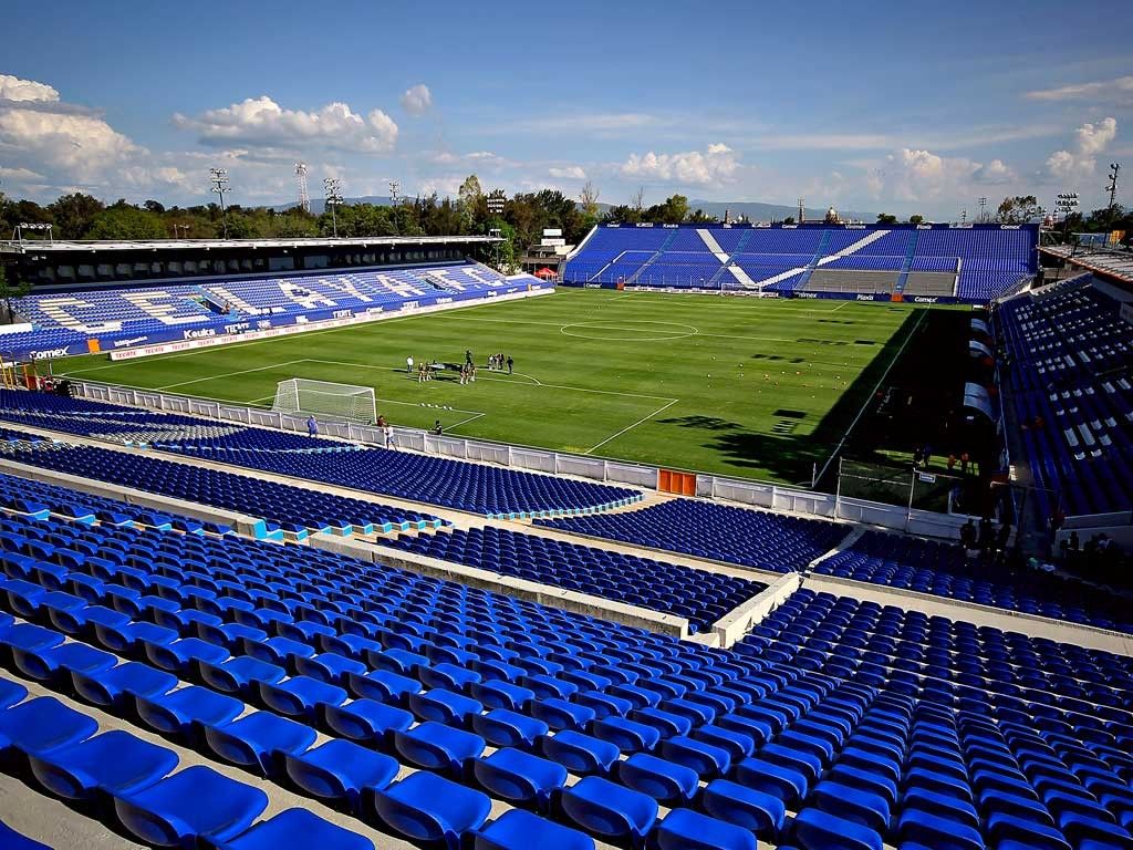 Grupo armado asalta oficinas del Celaya FC - estadio-celaya1-1024x768