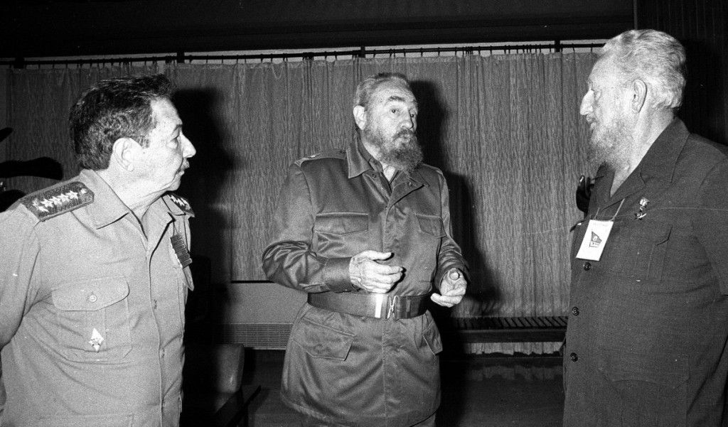 Muere el hermano mayor de Fidel y Raúl Castro - fidel-castro-raul-ramon-24-abril-1996-1024x601