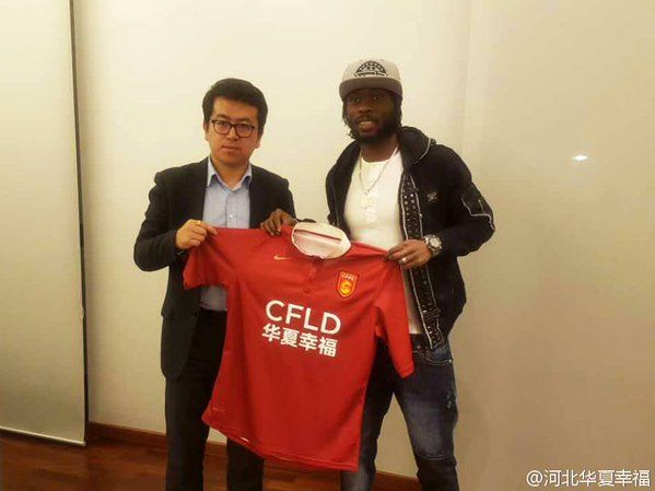 Ezequiel Lavezzi, otro que emigra al futbol chino - gervinho-hebei-fortune