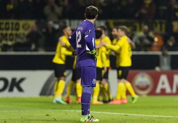 Ni Herrera ni Layún salvaron al Porto del Borussia Dortmund - iker-casillas-porto-borussia-dortmund